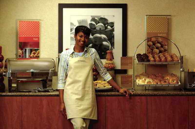 Hampton Inn Anderson/Alliance Business Park Restoran gambar